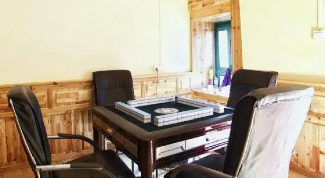 Danba County Gezuo Hotel, Buchen Sie Hotel Danba Sichuan