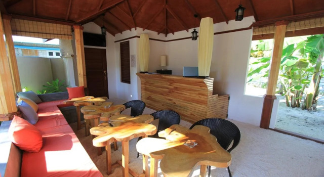 Local Island Inn