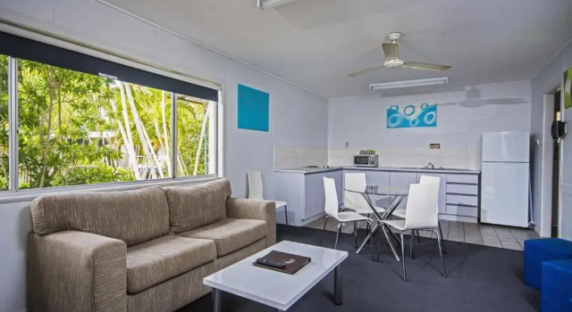 Апартаменты с 2 комнатами The Beach Motel Hervey Bay