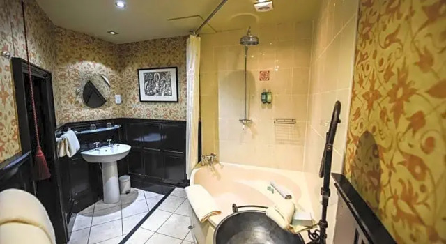 Номер Deluxe Lumley Castle Hotel