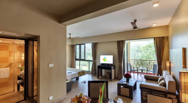 Номер Superior с балконом Club Mahindra Virajpet