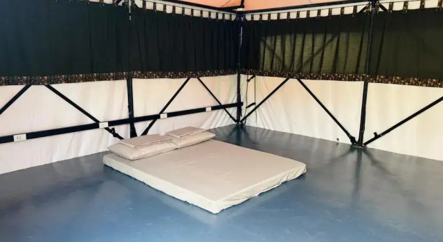 Тент BFF Backpackers Inn