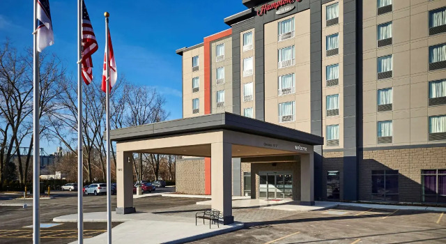 Четырёхместный номер Standard Hampton Inn by Hilton Sarnia/Point Edward