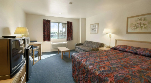 Days Inn by Wyndham Riverside Tyler Mall