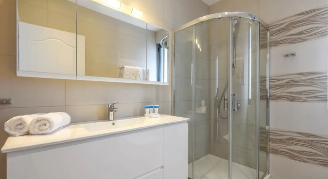 Апартаменты с 3 комнатами Alonaki Apartments