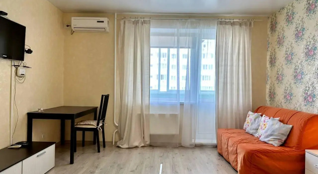 EasyRent at 84 Komsomolskaya Street, Prenota Appartamento Tolyatti 