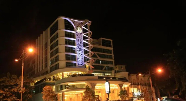 Golden Tulip Galaxy Hotel, Book Hotel Banjarmasin 