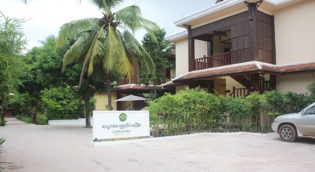 Suryavara Residence Hotel