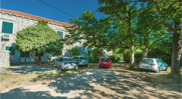 3 Bedroom Amazing Home In Dubrovnik, Забронировать Отель Отели Дубровника 3 звезды, рядом с Пляж Лапад, 3*