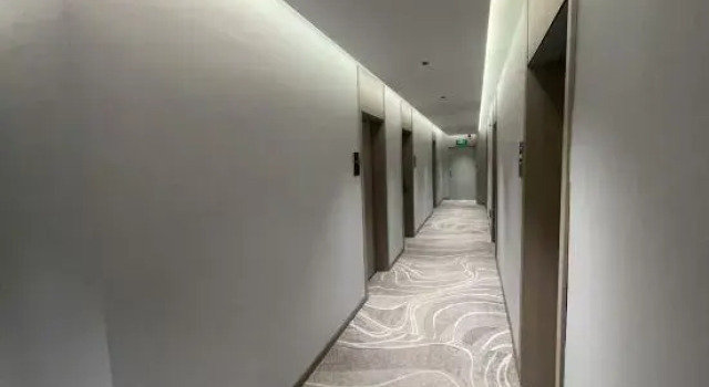 Qiyuan Hotel (Liupanshui High-Speed Railway Station People's Square)