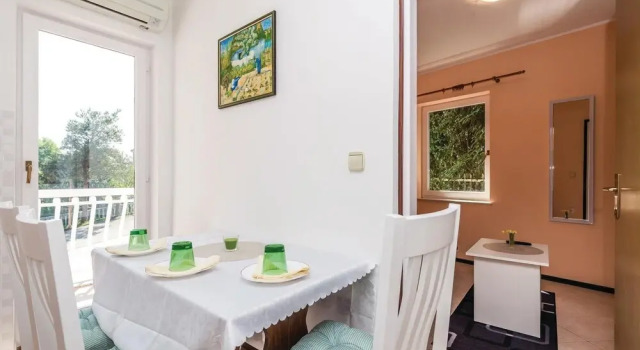 Awesome Home in Matulji With Wifi and 1 Bedrooms