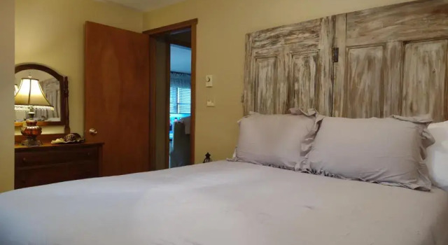 Люкс с 2 комнатами Cozy Creek Cottages