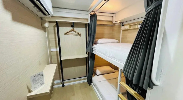 Кровать в общем номере Reezq Hostel