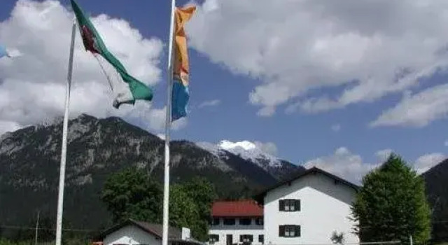 Jugendherberge Mittenwald, Rezervasyon Otel Mittenwald Garmisch-Partenkirchen
