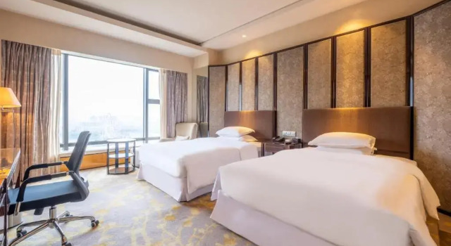 Двухместный клубный номер Standard Sheraton Zhongshan Hotel