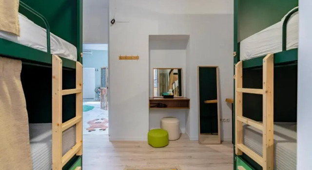 Кровать в общем номере (женский номер) The Urban Jungle Hostel
