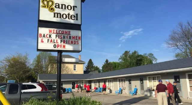 Семейный номер Standard Manor Motel