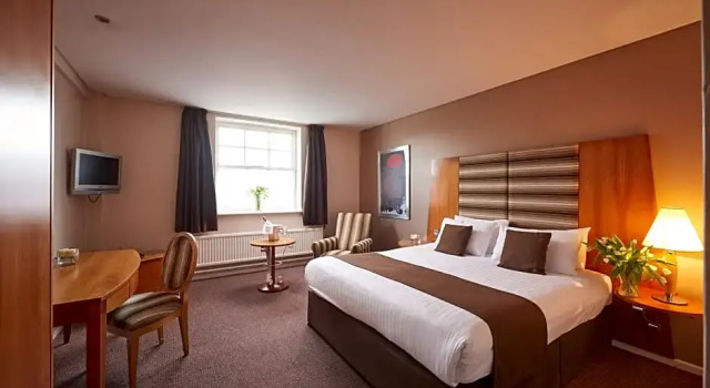 Номер Executive The Regency Hotel