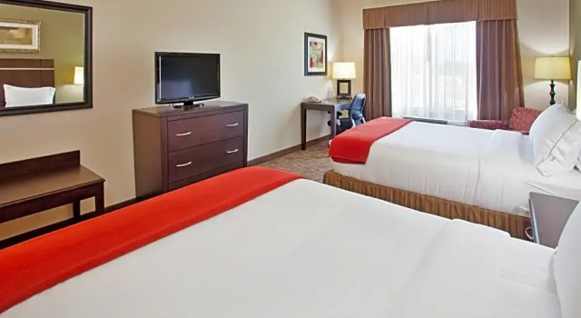 Номер Standard Holiday Inn Express & Suites Topeka North by IHG