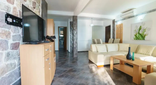 Студия Apartments Zezelj
