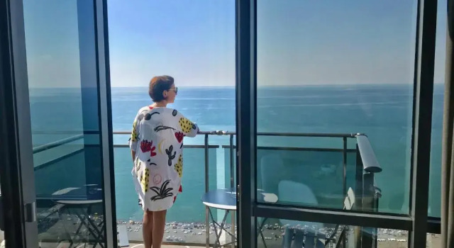 Апартаменты Batumi Breath Point LUXURY 2BDRM Beachfront APARTMENT
