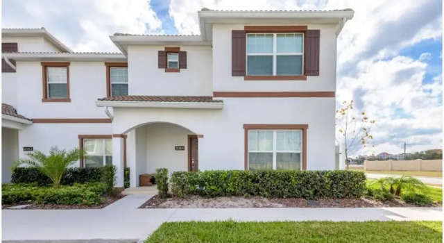 Four-Bedroom Townhome Davenport
