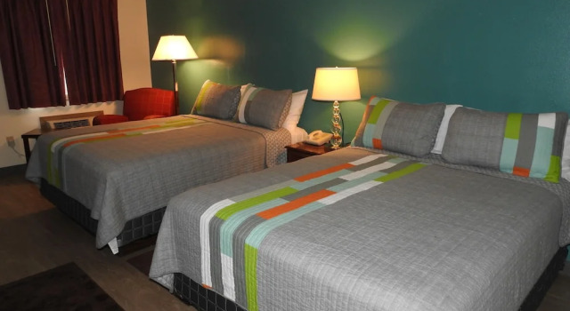 Четырёхместный номер Comfort Edelweiss Inn