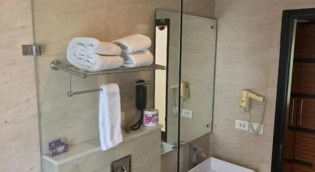 Двухместный номер Superior с балконом Hotel Ivory 32