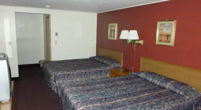 Четырёхместный номер Standard Willow Springs Motel