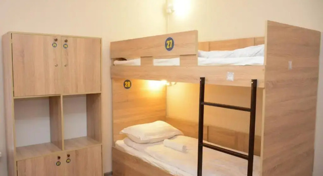 5 Rooms Hostel Almaty, Book Hostel / Vandrerhjem Hostels i Almaty, nær Almaty Central Stadium, Hostel / Vandrerhjem
