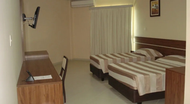 Одноместный номер Standard с балконом Flamboyant Suite Hotel