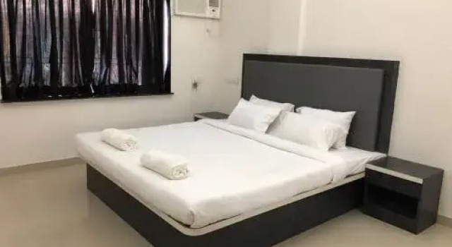 Tulips Villa, Réserver Villa Hôtels à Maharashtra avec piscine, Piscine