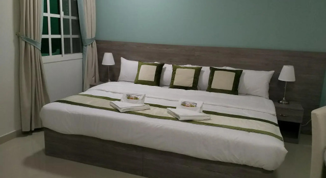 Sovereign Hotel - Marriage Certificate Required