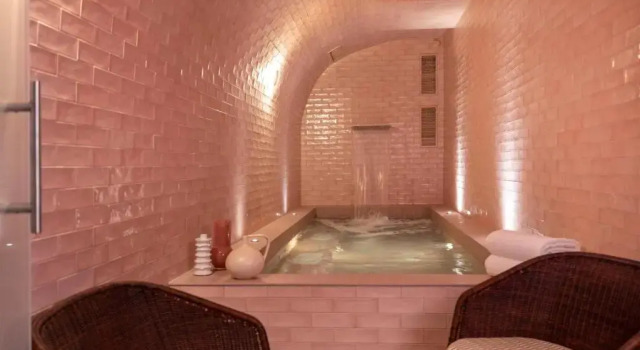 Трёхместный номер Classic Le Petit Oberkampf Hotel & Spa
