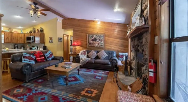 Fort Getaway - Three Bedroom Cabin with Hot Tub, Varaa Hotelli Ruidoso New Mexico