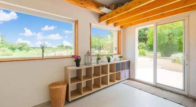 Holiday Home in Vaucluse Near Mont Ventoux, Book Hotel Pernes-les-Fontaines Vaucluse