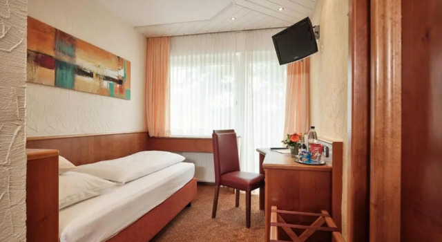 Номер Economy Badhotel Restaurant Stauferland
