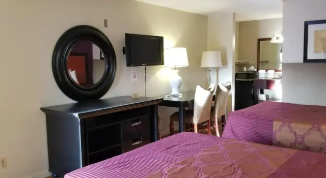 Четырёхместный номер Standard Fullerton Inn
