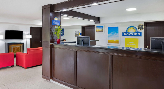Days Inn by Wyndham Pensacola I-10, Rezerwuj Hotel Hotele w Panhandle Florida ze śniadaniem, Śniadanie