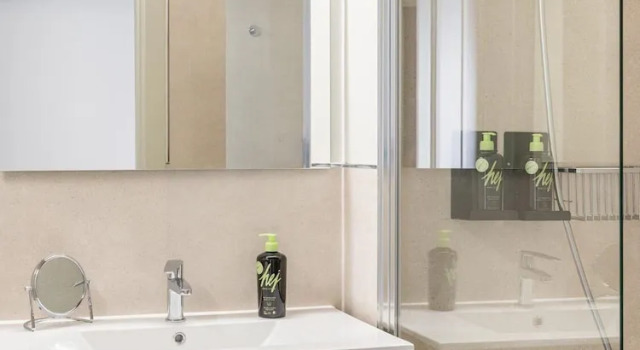 Апартаменты с 2 комнатами с балконом Limehome Granada Calle Mirasol