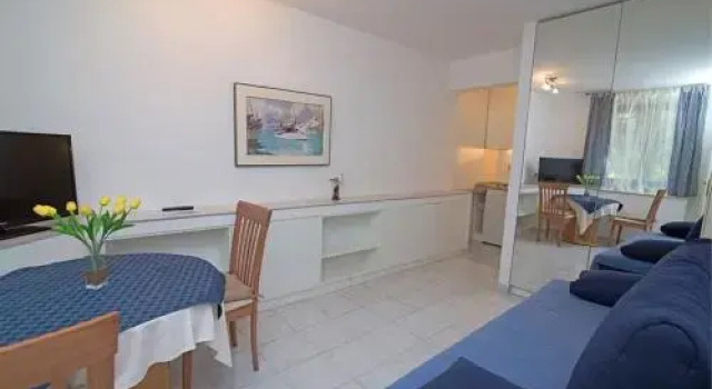 Villa Glencoe -Suite 3, Забронировать Вилла Отели Мали-Лошиня с парковкой, рядом с Автобусный вокзал Mali Losinj, Парковка