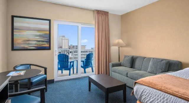 Четырёхместный номер Standard с частичным видом на океан Crystal Beach Hotel