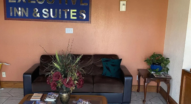 Executive Inn and Suites, Забронировать Мини-отель Отели Мишен с парковкой, Парковка