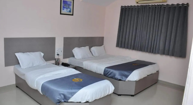 Hotel Sai Ashray