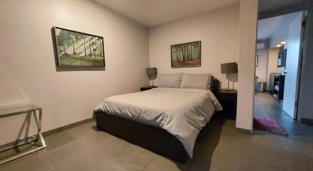 Апартаменты Silver Box Beverly Hills Apartment