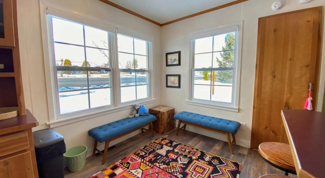 Colorful BIG Bear Home 5br 2ba-Epic Art!, Buchen Sie Hotel Blanding Monument Valley