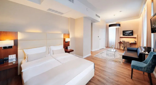 BEST WESTERN PLUS Hotel Ferdynand, Boek Bed and Breakfast Hotels in Subkarpaten met parkeren, Parkeren