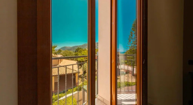 Трёхместный номер Standard Hotel Baia Del Capitano