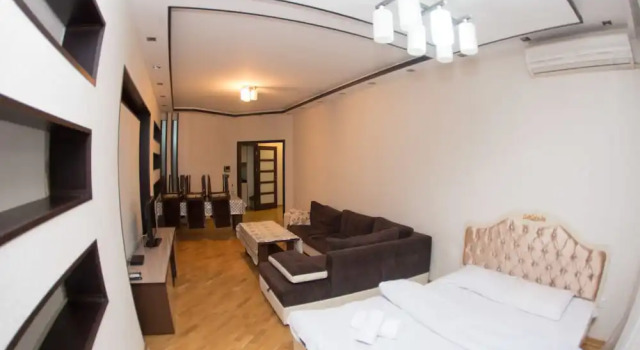 Апартаменты Comfort Bakuvi Tourist Apartment B086