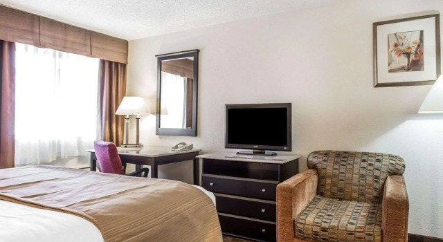 Двухместный номер Standard Quality Inn & Suites Coliseum